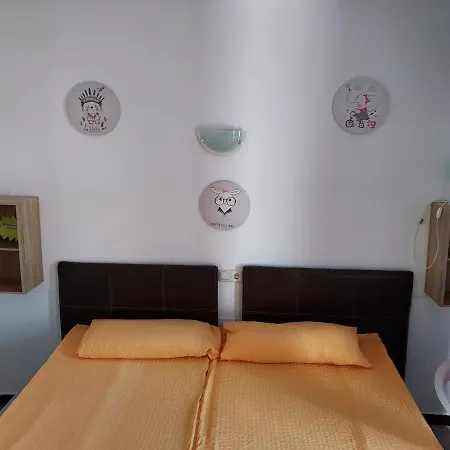 Hostal Residencia Orsi Hostel