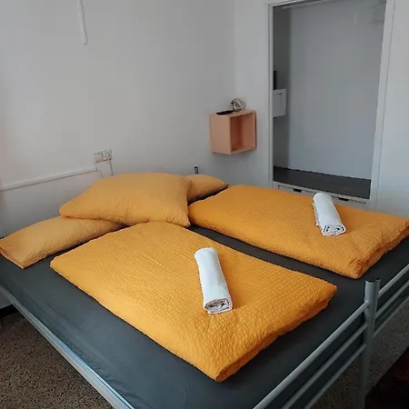 Hostel Hostal Residencia Orsi