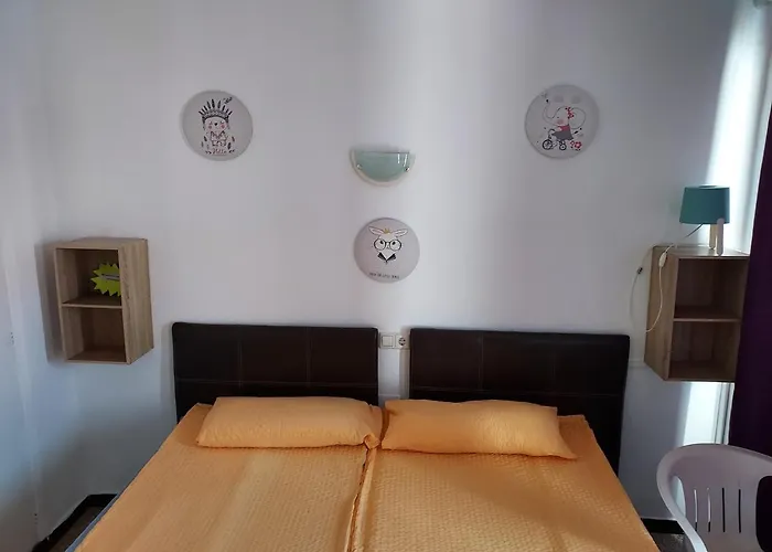 Hostal Residencia Orsi אכסניה