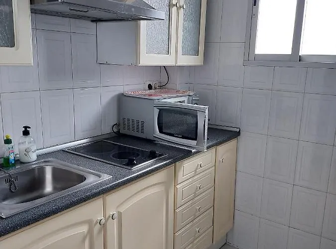 Hostal Residencia Orsi אכסניה אל ארנל