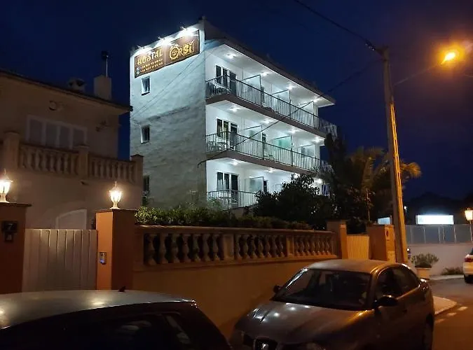 Hostal Residencia Orsi אכסניה אל ארנל