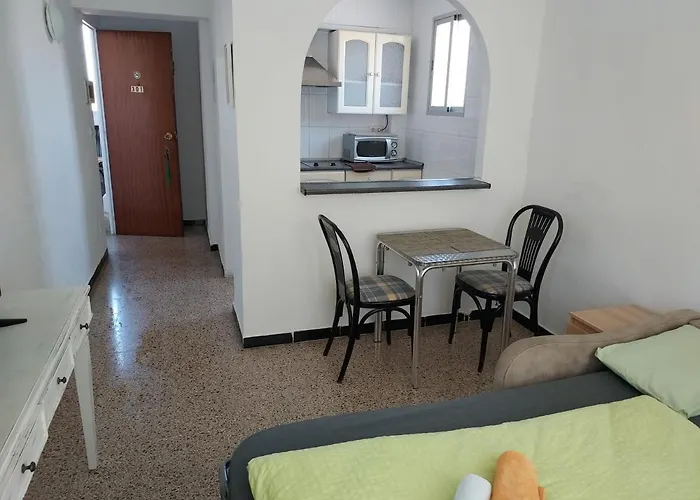 ホステル Residencia Orsi エル・アレナル