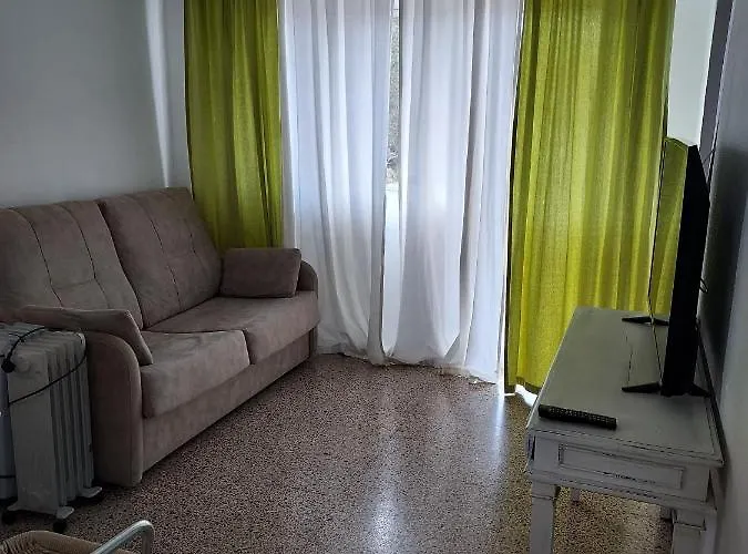 Residencia Orsi ホステル *