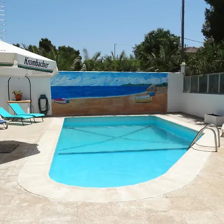Хостел Hostal Residencia Orsi Эл Аренал
